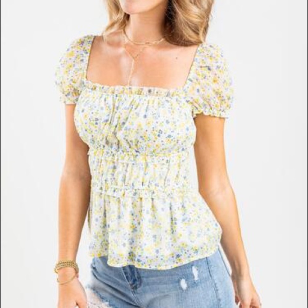 Francesca’s Dorey Floral Puff Sleeve Blouse NWT